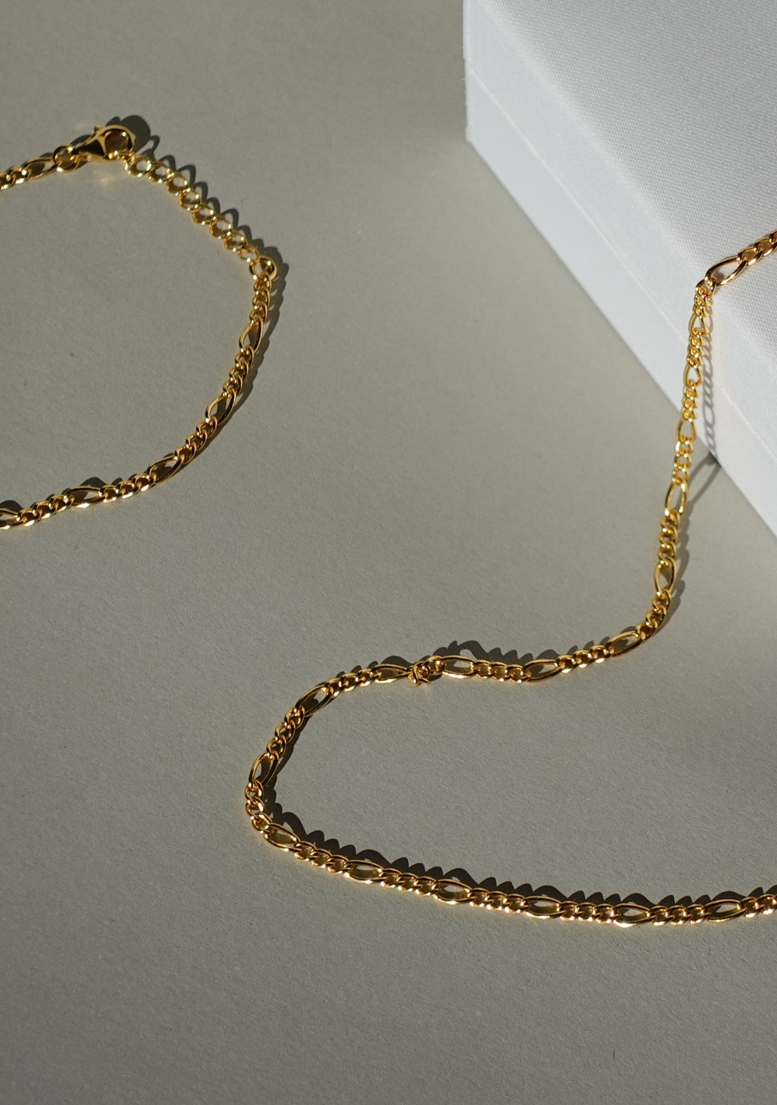Figaro Chain Bracelet - Gold