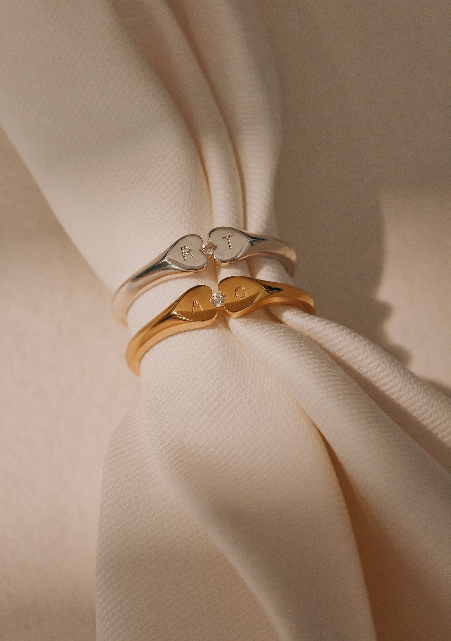 Heart Connection Signet Ring - Gold