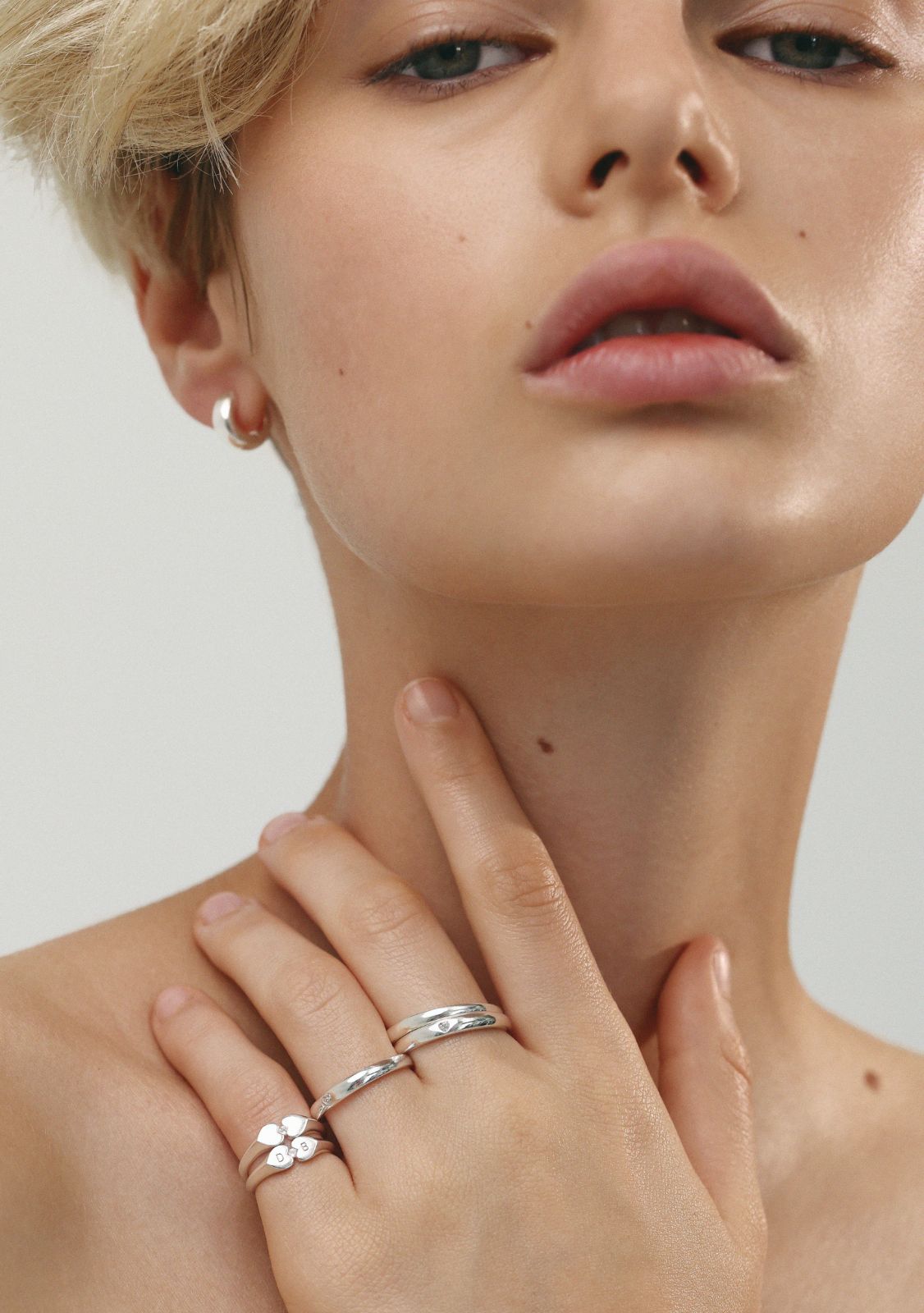 Heart Connection Signet Ring - Silver